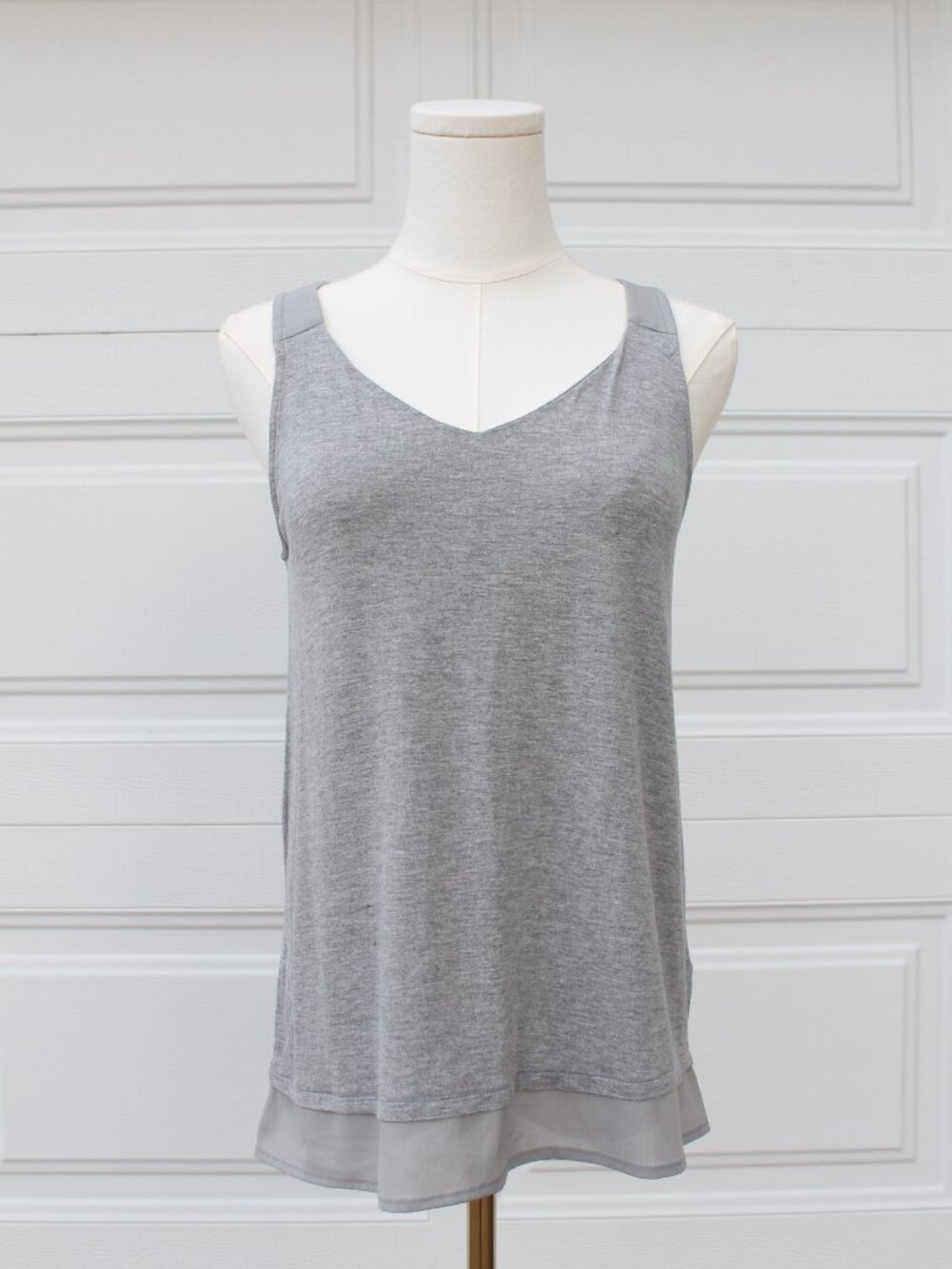 Merona Gray V-Neck Tank Top Chiffon Trim Sleeveless Dressy Top S